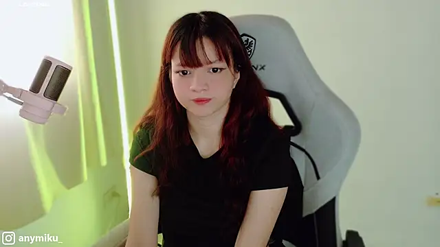 Snapshot of stephybrown chatting on 01/19/25, 10:17 stephybrown online show from 01/19/25, 10:17