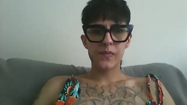 Snapshot of nickfxx chatting on 03/01/26, 07:03 nickfxx online show from 03/01/26, 07:03