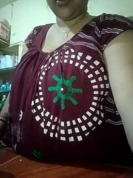 Snapshot of Payel-sharma chatting on 02/21/25, 04:26 Payel-sharma online show from 02/21/25, 04:26