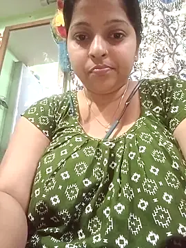 Snapshot of Payel-sharma chatting on 11/20/25, 10:27 Payel-sharma online show from 11/20/25, 10:27