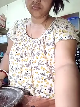 Snapshot of Payel-sharma chatting on 03/13/25, 04:23 Payel-sharma online show from 03/13/25, 04:23