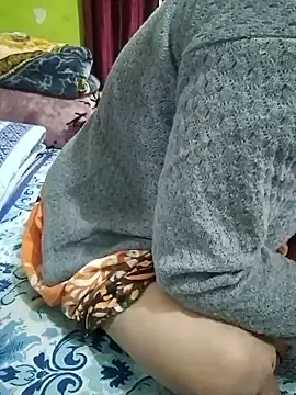 Snapshot of Payel-sharma chatting on 02/13/25, 04:00 Payel-sharma online show from 02/13/25, 04:00