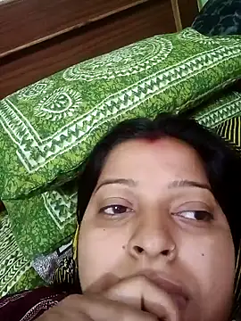 Snapshot of Payel-sharma chatting on 03/23/25, 04:05 Payel-sharma online show from 03/23/25, 04:05