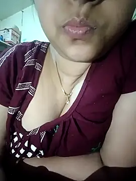 Snapshot of Payel-sharma chatting on 02/16/25, 05:26 Payel-sharma online show from 02/16/25, 05:26