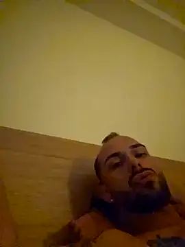 Snapshot of denisxlRo chatting on 12/01/24, 06:24 denisxlRo online show from 12/01/24, 06:24