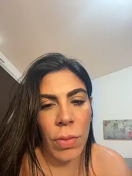 valecruz903 online show from 12/04/25, 05:34