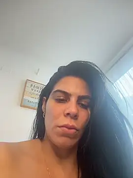 valecruz903 online show from 11/13/25, 04:44