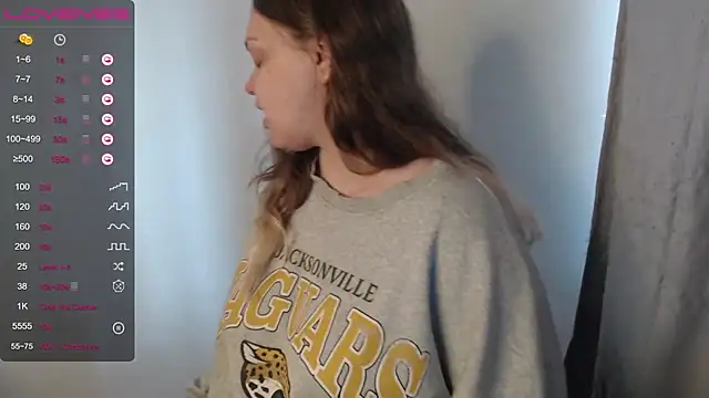 Snapshot of darling_tony chatting on 09/23/25, 01:29 darling tony online show from 09/23/25, 01:29