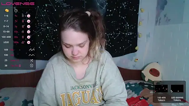 Snapshot of darling_tony chatting on 11/10/25, 04:23 darling tony online show from 11/10/25, 04:23