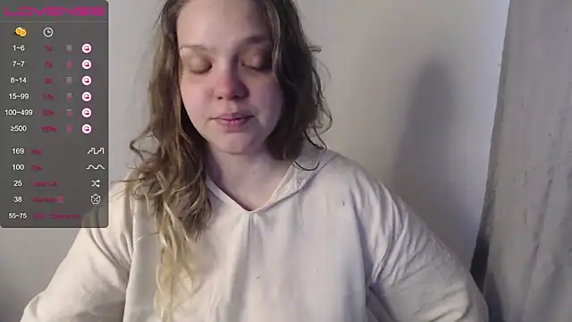 Snapshot of darling_tony chatting on 09/20/25, 02:33 darling tony online show from 09/20/25, 02:33