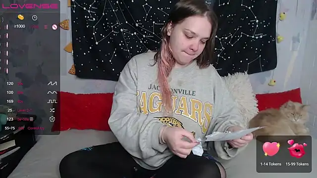 Snapshot of darling_tony chatting on 02/24/25, 12:59 darling tony online show from 02/24/25, 12:59