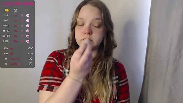 Snapshot of darling_tony chatting on 09/18/25, 11:57 darling tony online show from 09/18/25, 11:57