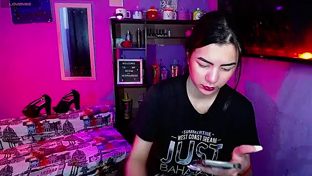 IsisRouse online show from 11/29/25, 03:39