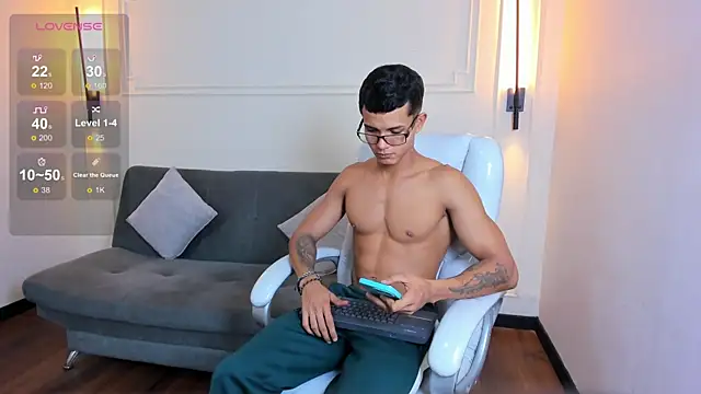 Paradise boy s online show from 11/10/25, 09:09