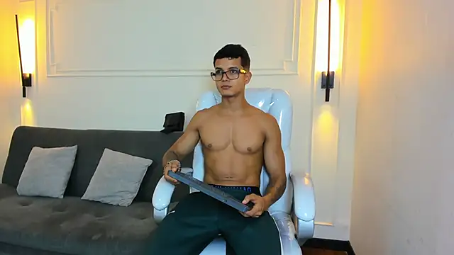 Paradise boy s online show from 11/29/25, 03:34