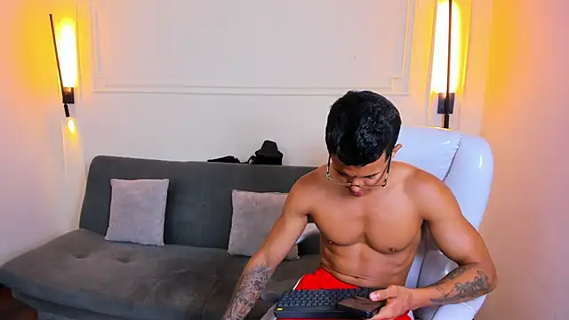 Paradise boy s online show from 04/09/26, 06:14