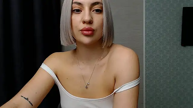 hot-sasha9 online show from 02/06/25, 04:47