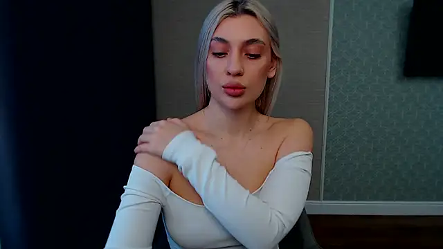 hot-sasha9 online show from 02/16/26, 07:07