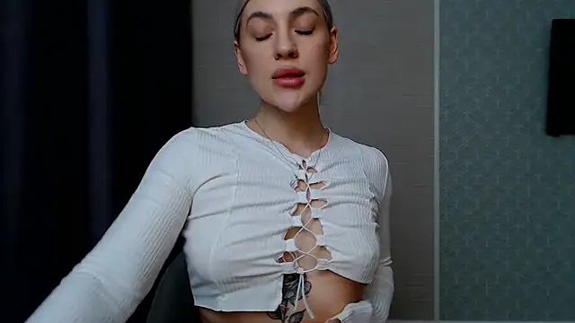 hot-sasha9 online show from 03/15/25, 07:38