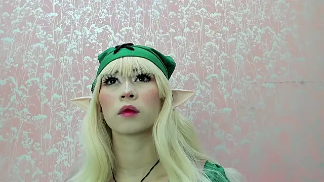 NEZUKO MITSURI online show from 01/17/26, 01:58