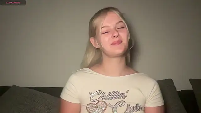 Allylove03 online show from 11/08/25, 02:26