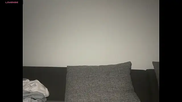 Snapshot of Allylove03 chatting on 11/02/25, 08:52 Allylove03 online show from 11/02/25, 08:52