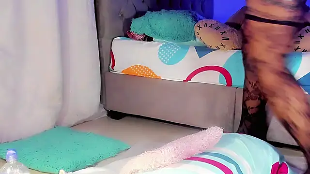 Zakura hot1 online show from 10/29/25, 05:50