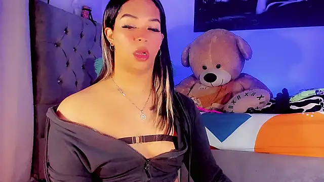 Zakura hot1 online show from 10/25/25, 08:02