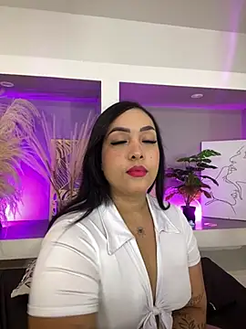 Snapshot of Sheeryl__ chatting on 05/08/26, 05:44 Sheeryl online show from 05/08/26, 05:44