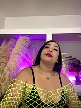 Snapshot of Sheeryl__ chatting on 05/15/26, 05:16 Sheeryl online show from 05/15/26, 05:16