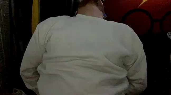 Pelirrojo1234 online show from 02/03/25, 06:49