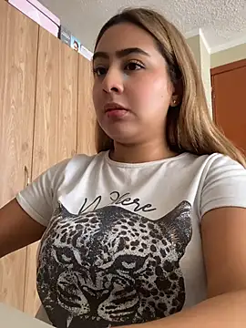 Snapshot of Miabonnett_ chatting on 07/01/26, 03:12 Miabonnett online show from 07/01/26, 03:12