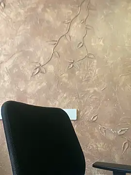 Miabonnett  online show from 09/12/25, 12:16