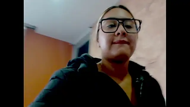 Miabonnett  online show from 01/14/26, 12:20