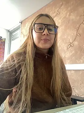 Miabonnett  online show from 12/16/25, 12:09