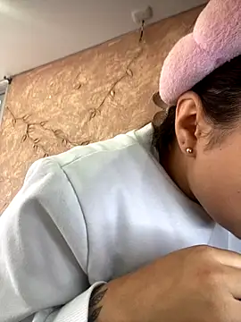 Miabonnett  online show from 10/08/25, 12:17