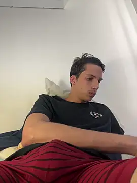 CamiloXx04 online show from 01/19/25, 09:23