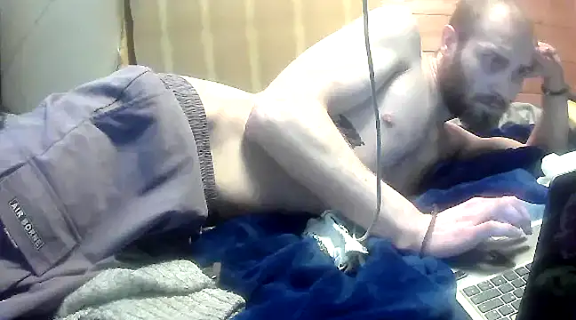 Snapshot of pervy_devil chatting on 03/12/25, 04:13 pervy devil online show from 03/12/25, 04:13