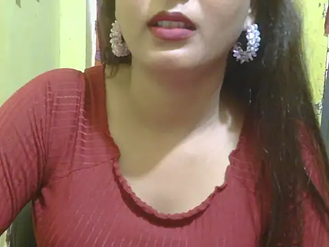 Snapshot of Model-Tanya chatting on 02/11/25, 08:58 Model-Tanya online show from 02/11/25, 08:58