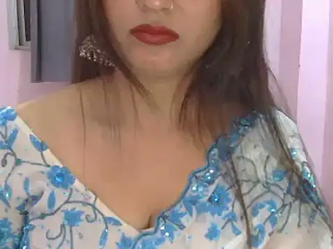 Snapshot of Model-Tanya chatting on 02/07/25, 02:47 Model-Tanya online show from 02/07/25, 02:47
