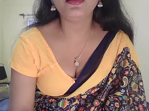 Model-Tanya online show from 12/18/25, 08:52