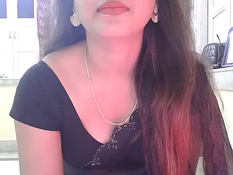 Model-Tanya online show from 11/18/25, 03:48