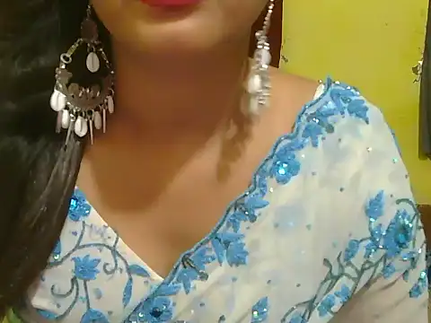 Snapshot of Model-Tanya chatting on 02/11/25, 12:04 Model-Tanya online show from 02/11/25, 12:04