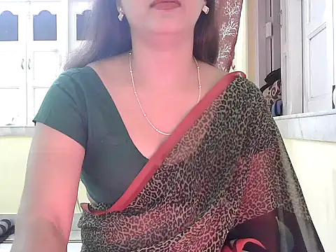 Model-Tanya online show from 11/21/25, 03:55