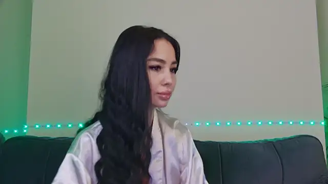 Snapshot of OnlyXandra chatting on 03/14/25, 07:15 OnlyXandra online show from 03/14/25, 07:15