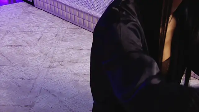 Snapshot of OnlyXandra chatting on 01/19/26, 05:44 OnlyXandra online show from 01/19/26, 05:44