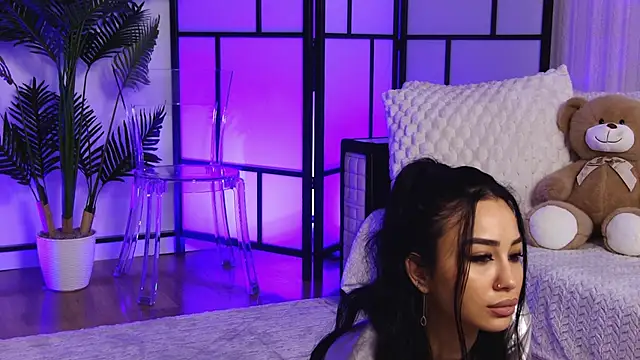 Snapshot of OnlyXandra chatting on 01/13/26, 05:44 OnlyXandra online show from 01/13/26, 05:44