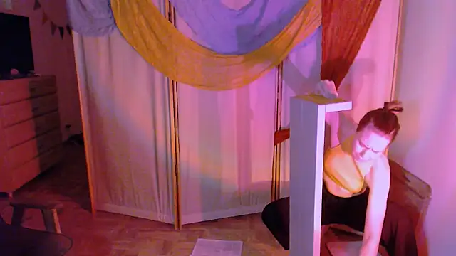 Malinax online show from 10/14/25, 10:42