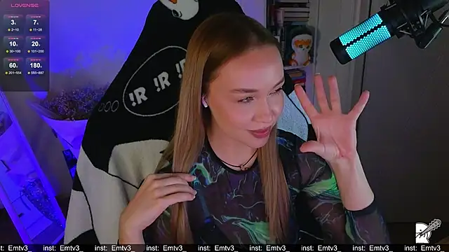 Emili1- online show from 12/16/25, 04:22