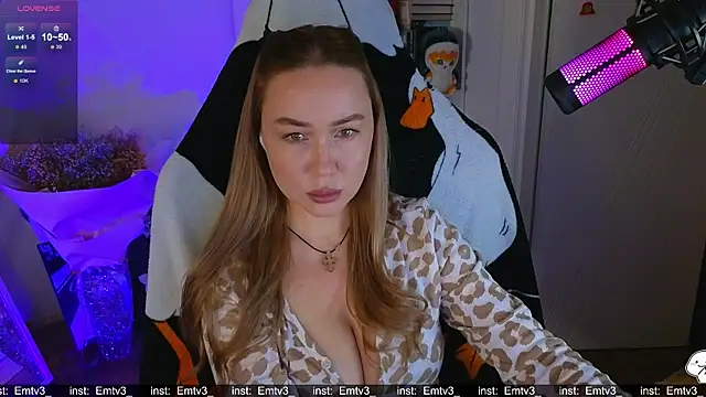 Emili1- online show from 12/15/25, 02:34